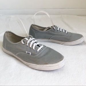 Vans Authentic Lo Pro Grey Gray Lace Sneakers Tennis Shoes Men’s 8 / Women’s 9.5